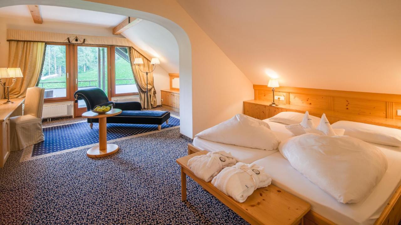 Royal Hotel Hinterhuber リスコネ エクステリア 写真