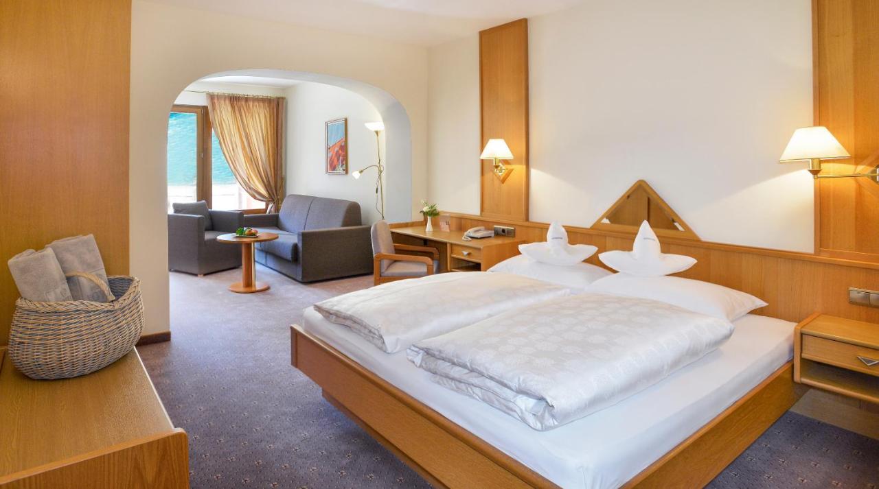 Royal Hotel Hinterhuber リスコネ エクステリア 写真