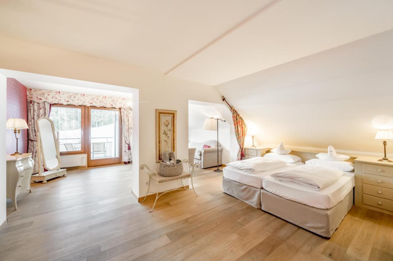 Royal Hotel Hinterhuber リスコネ エクステリア 写真