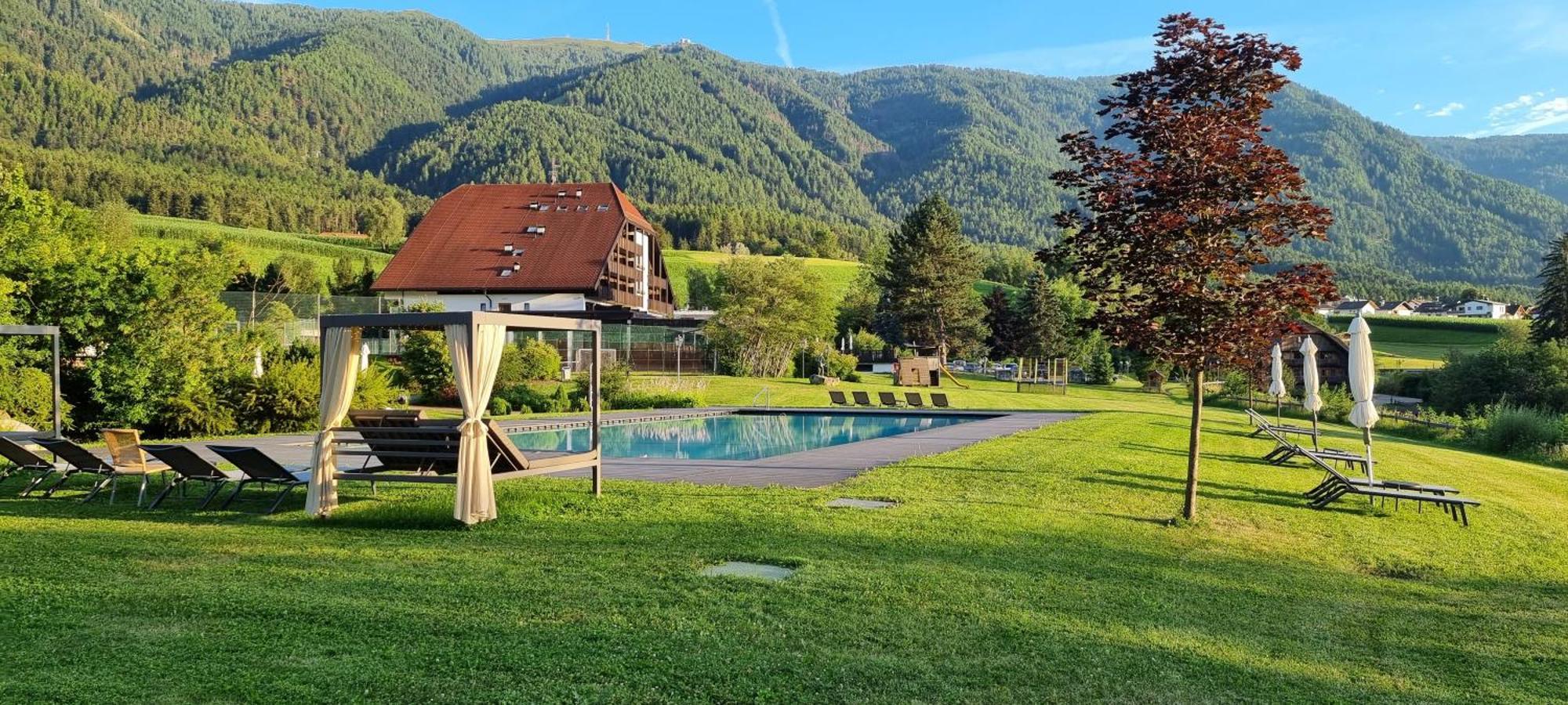 Royal Hotel Hinterhuber リスコネ エクステリア 写真