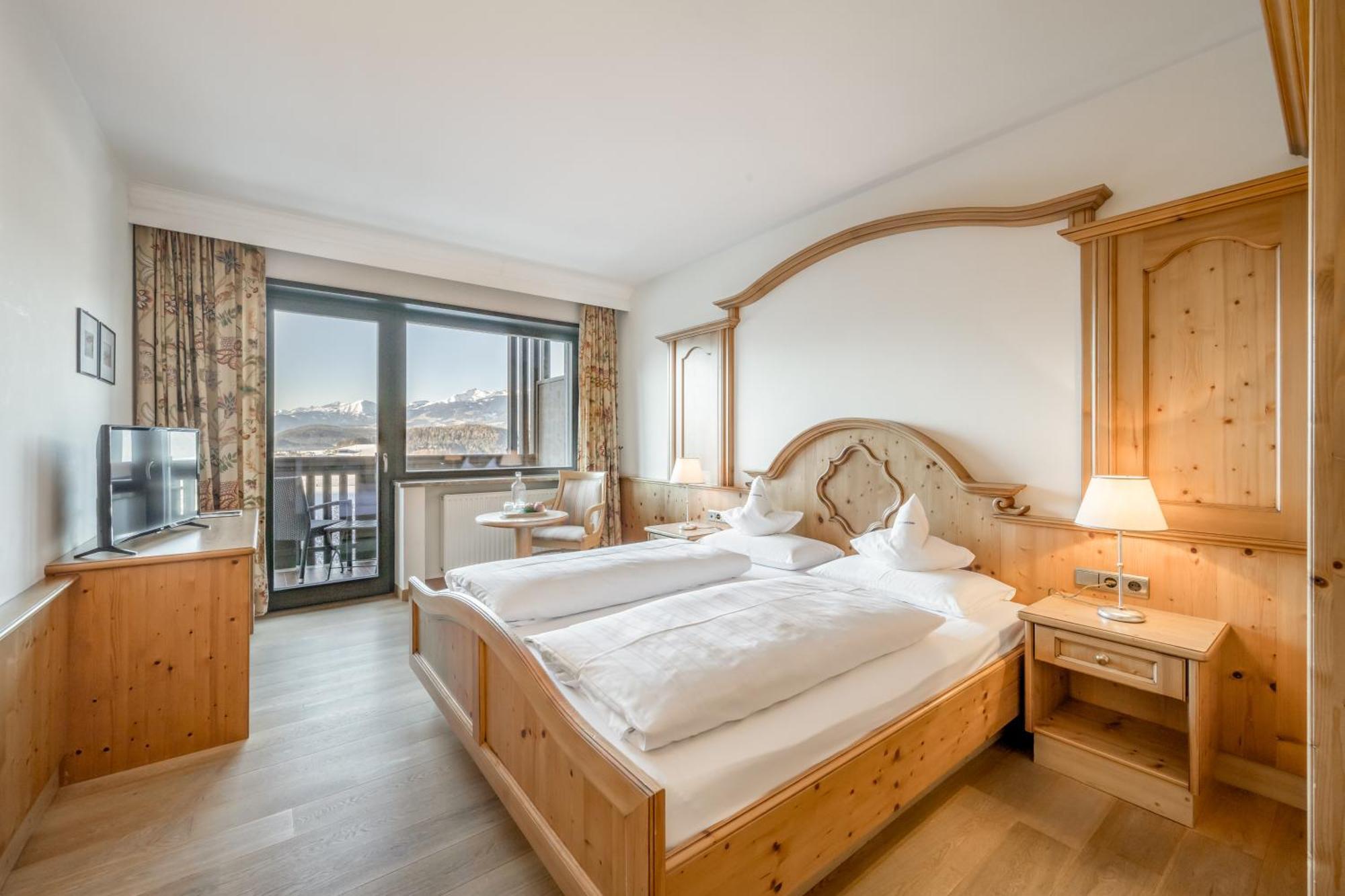 Royal Hotel Hinterhuber リスコネ エクステリア 写真