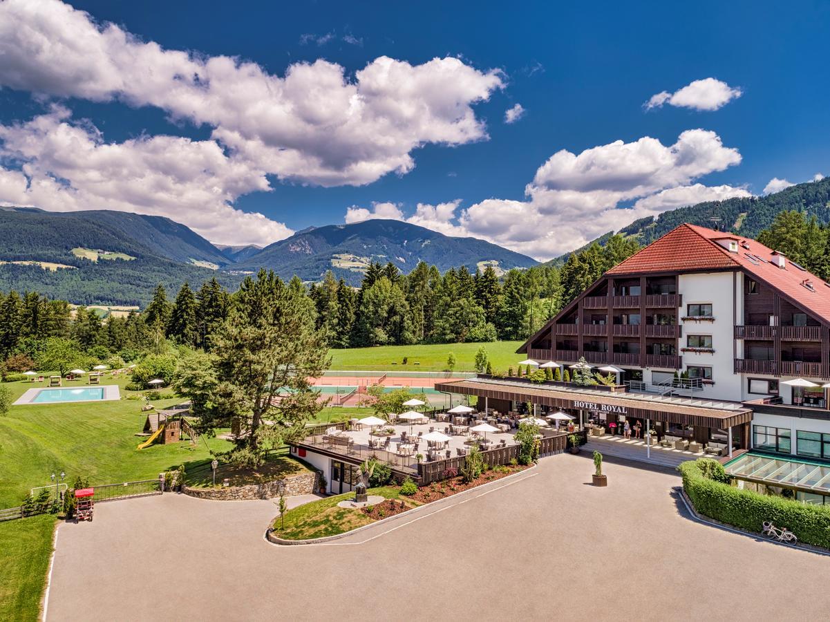Royal Hotel Hinterhuber リスコネ エクステリア 写真